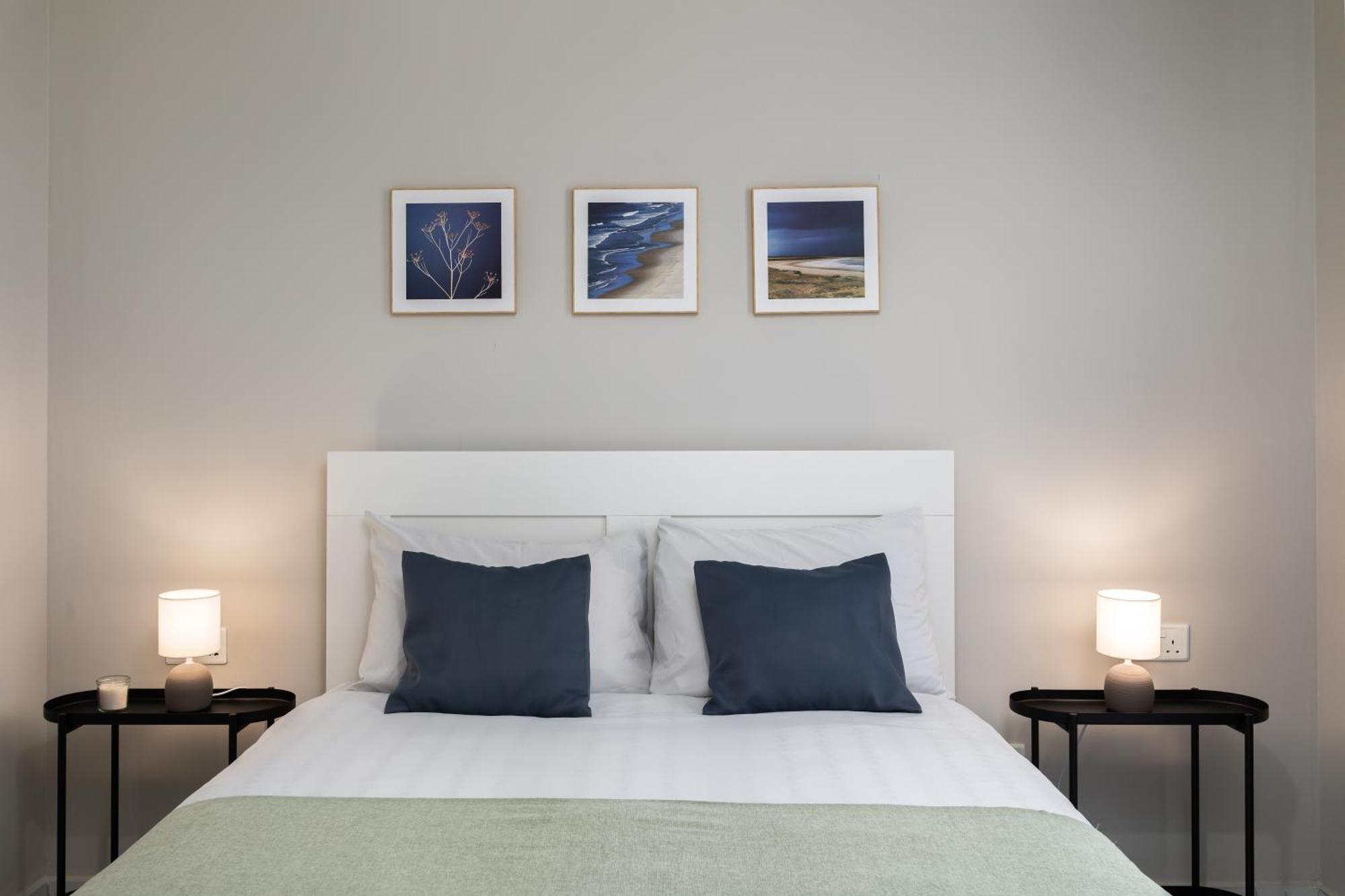 Modern 2Br Cosy Apartment With Large Terrace - Close To Manoel Island & Tigne Shopping Mall Sliema Bagian luar foto